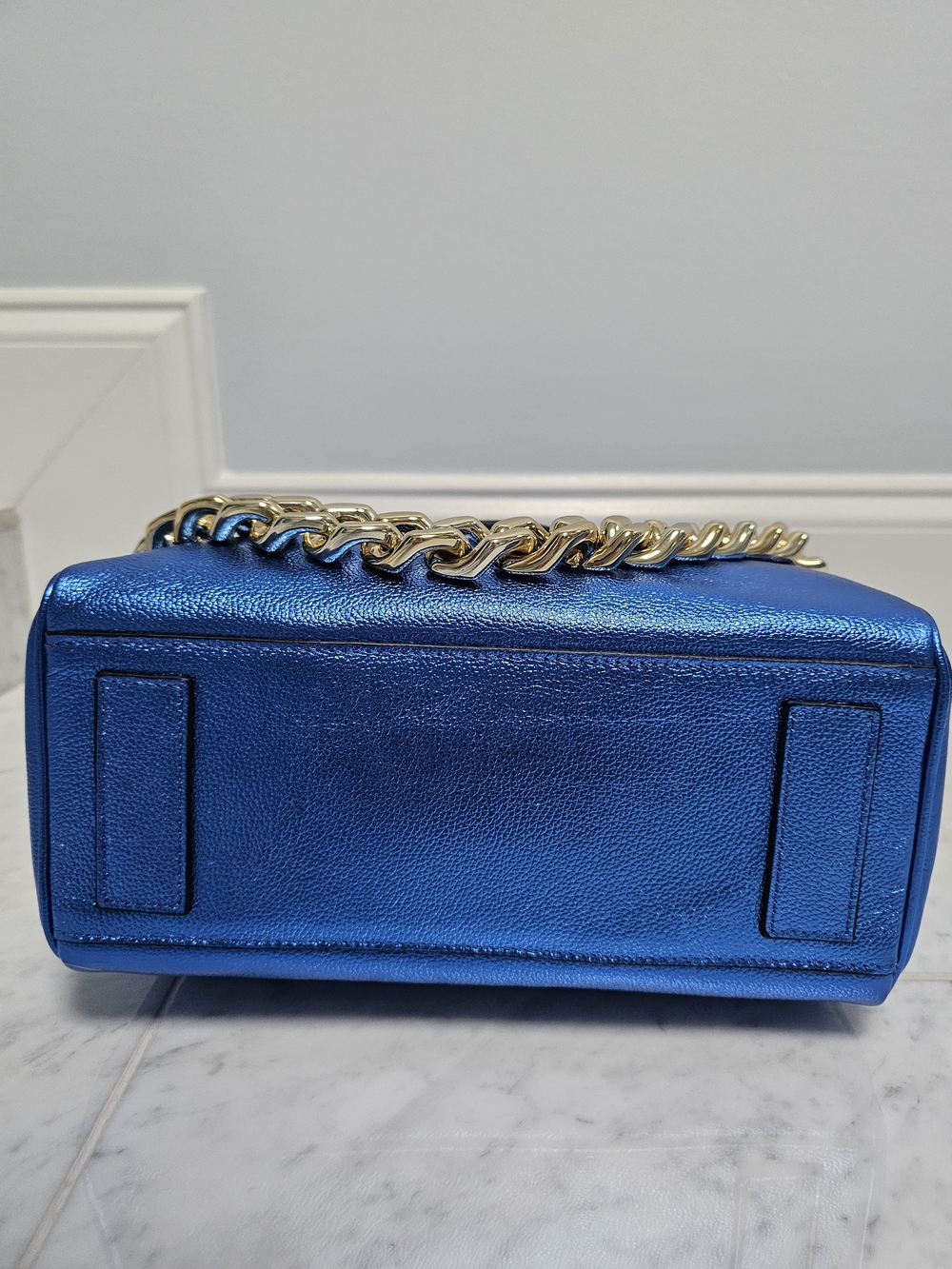 Metallic Blue Top-Handle Satchel with Gold Chain Accent - Picture 4 of 13